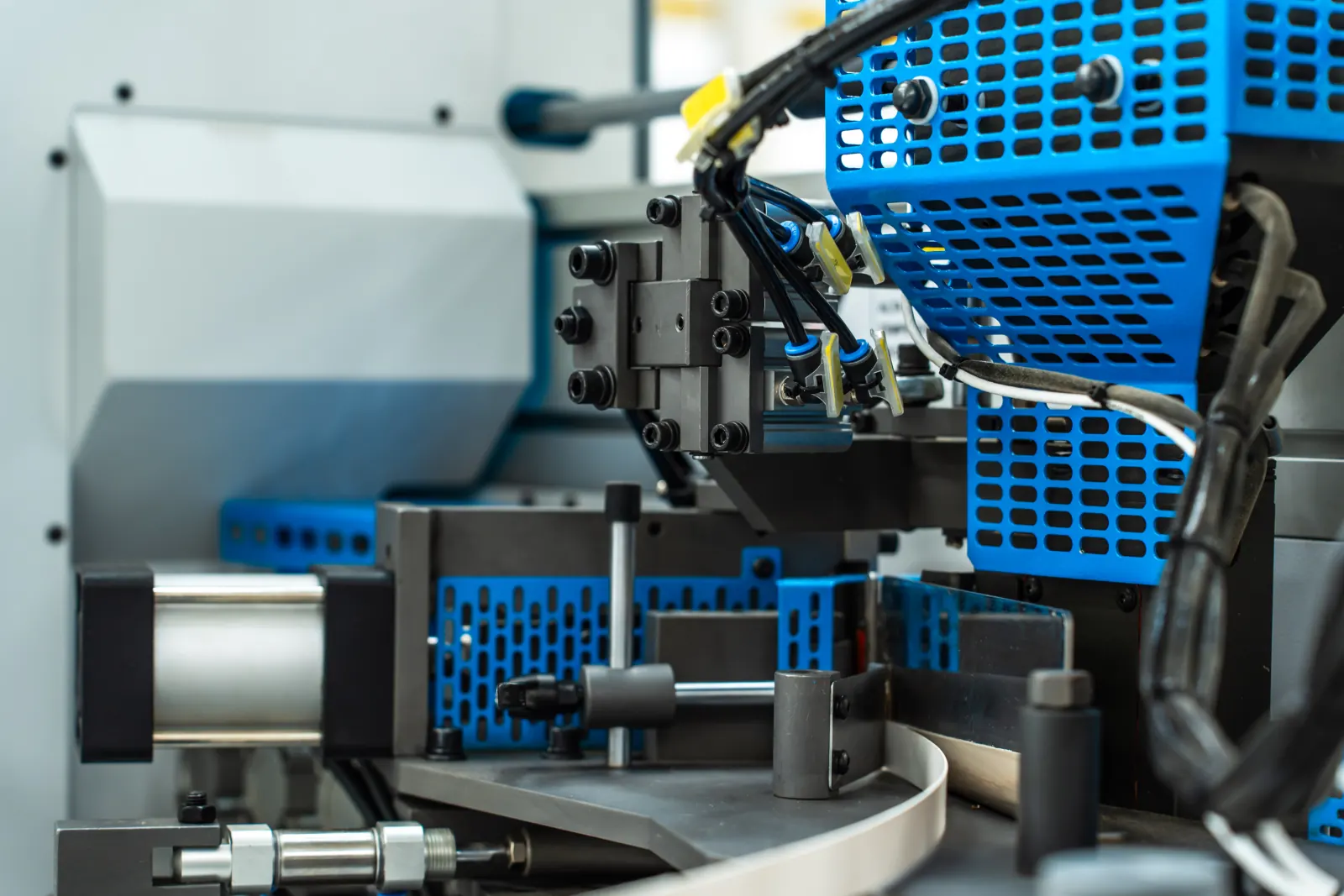 Detalhe técnico de máquina da Giben do Brasil