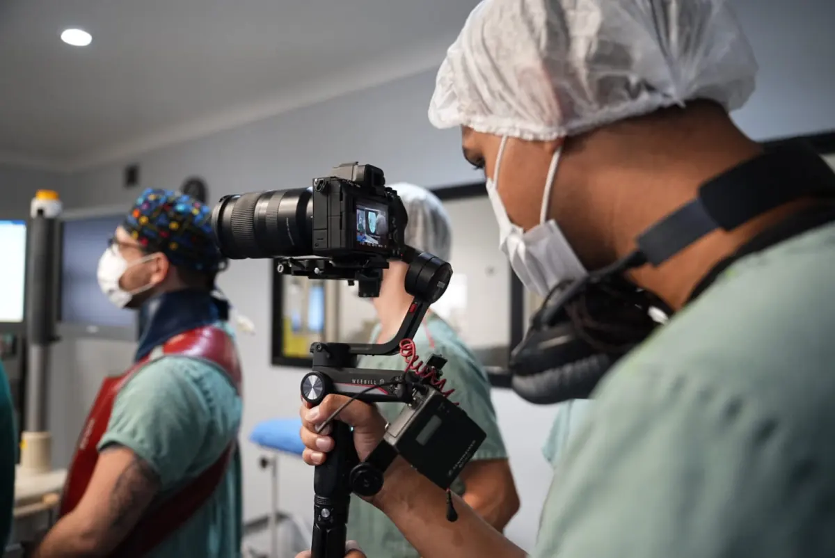 Equipe da Destaquei Filmes em gravação, bastidor 1