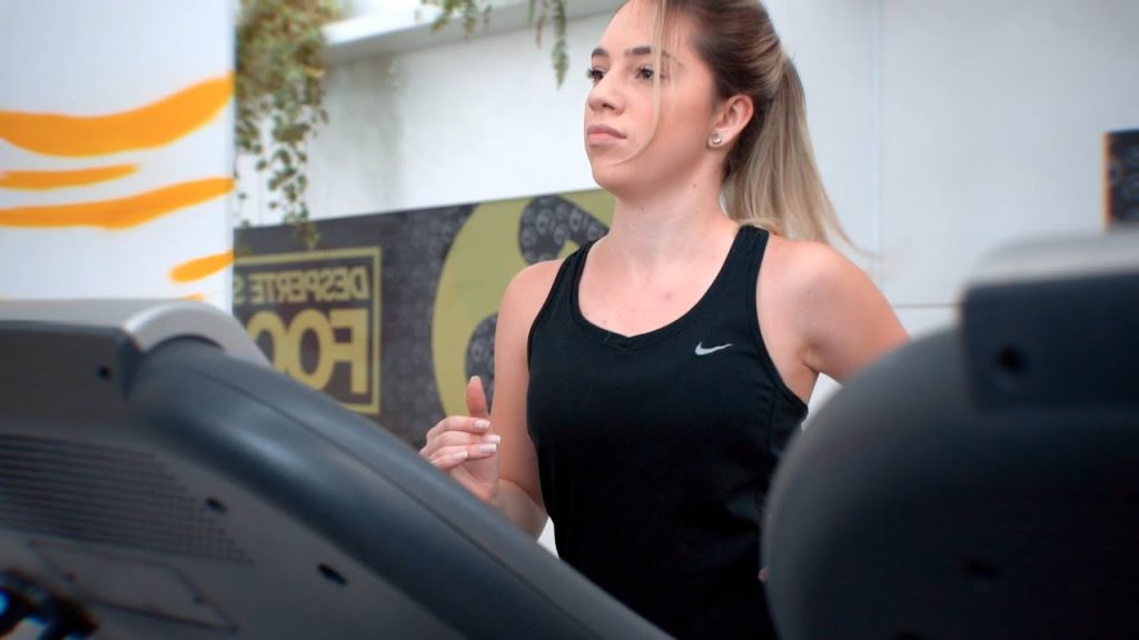 Vídeo institucional da Academia Focus com estrutura, equipamentos e a energia dos treinos